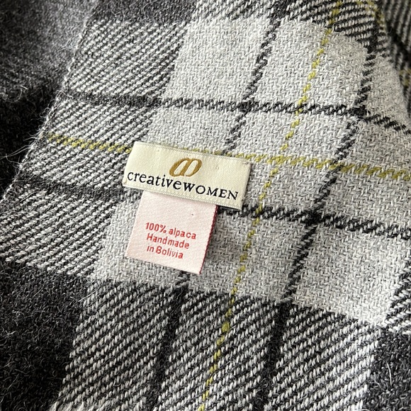 Scarf - Picture 2 of 3